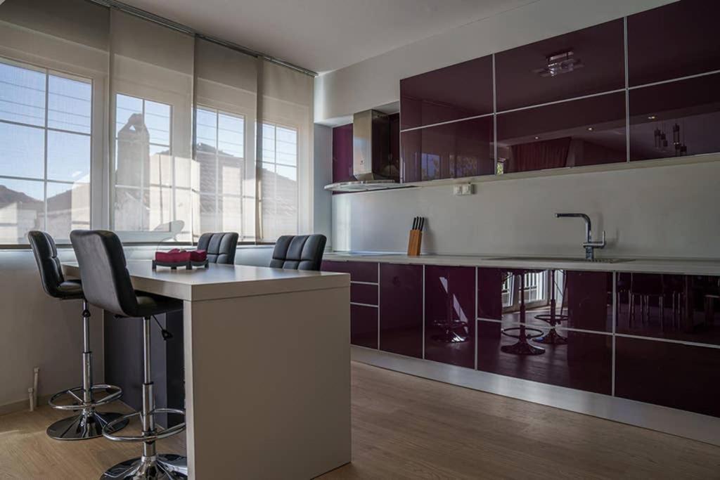 A Stylish Apartment In The Center Of Касторія Екстер'єр фото